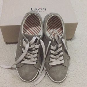 Taos sneaker